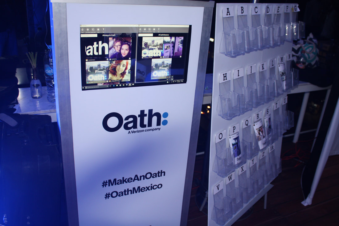 Photo booth+Hashtag printer en la fiesta de lanzamiento de la marca Oath México Verizon Company  de sus oficinas de operaciones en México